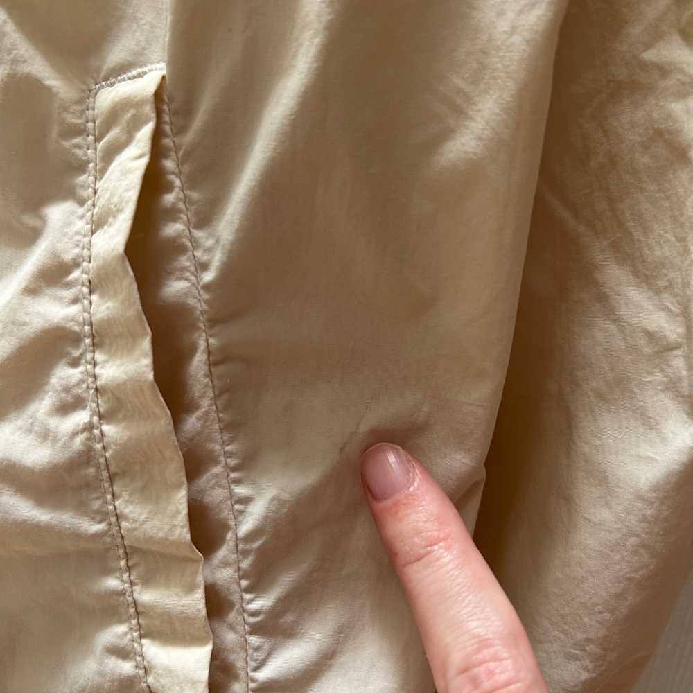 Uniqlo Nylon Bomber Jacket - Picture 3 of 3